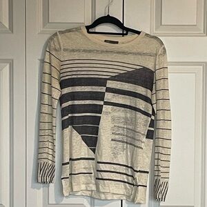 Vince cream and Black linen and cotton Knit Top